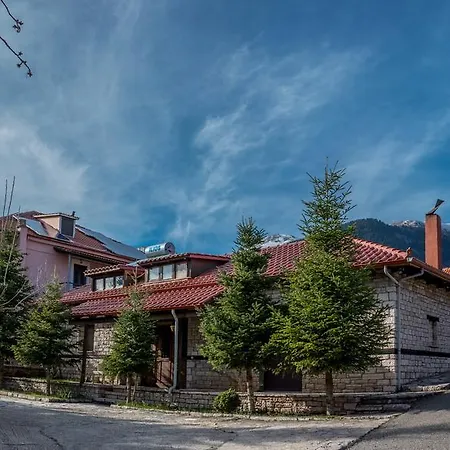 Mountain House 3* Karpenísion